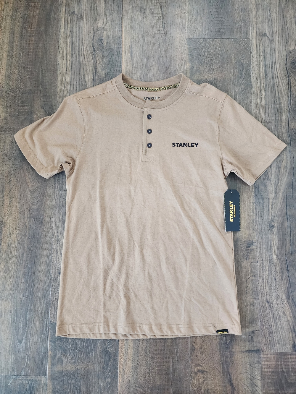 Stanley Short-Sleeve Henley Tee in Beige